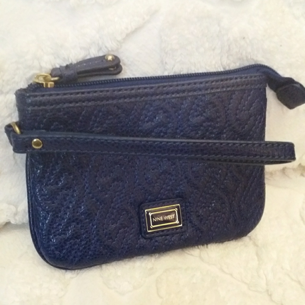 Nine West Quilted Wristlet